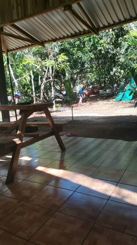 Covered terrace with picnic table